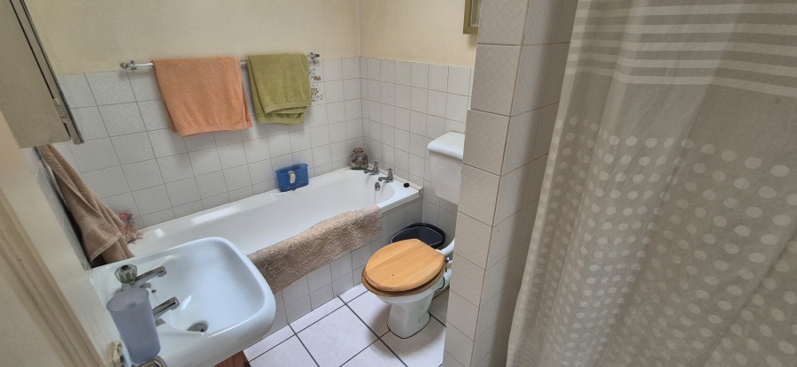 2 Bedroom Property for Sale in Table View Western Cape